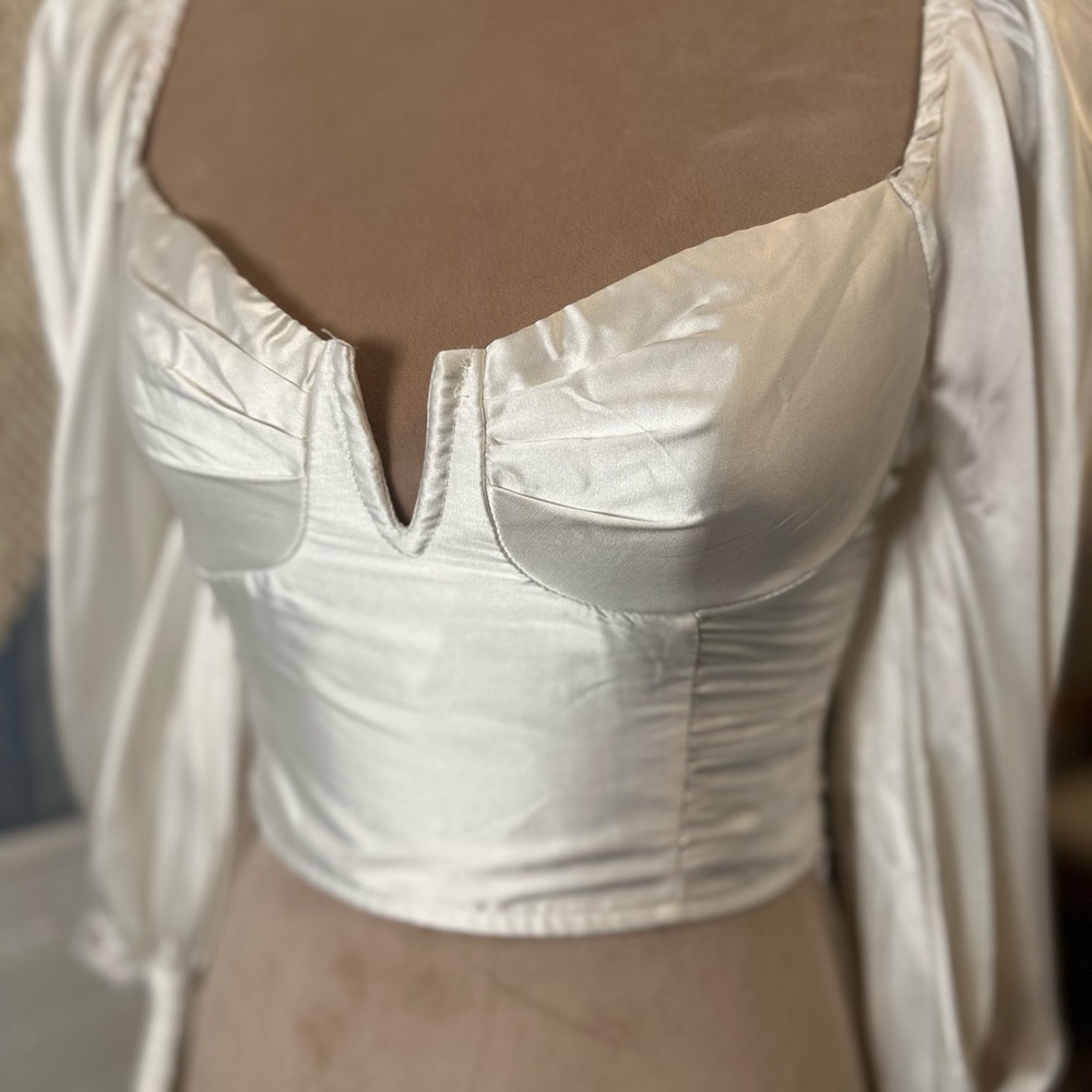 Shareen Collections Australia White Satin Balloon Sleeve Romantic Blouse - Picture 6 of 10
